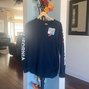 Hollister California color changing long sleeve